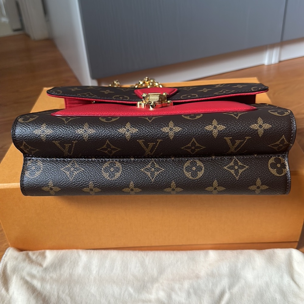 Louis Vuitton red Victorio handbag brand new excellent condition Authentic - Picture 5 of 7